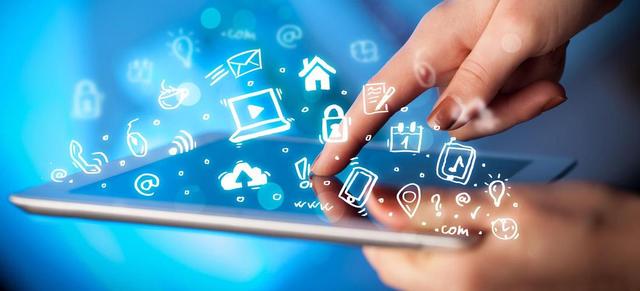 互聯(lián)網(wǎng)平臺(tái)進(jìn)行商品銷售,在線支付,物流配送等服務(wù),為消費(fèi)者提供方便