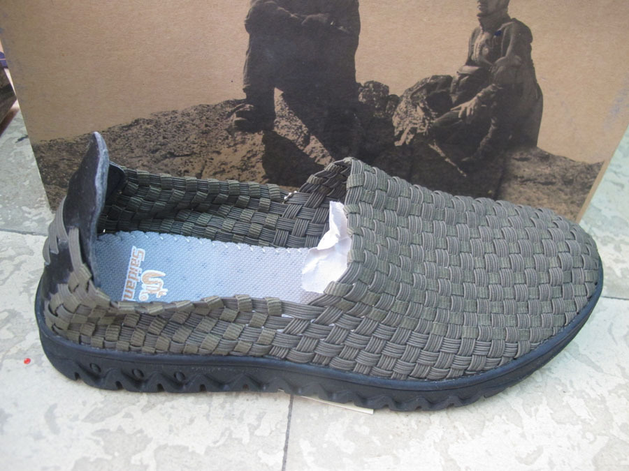 正品新款運(yùn)動(dòng)鞋批發(fā) 聚焦賽丹狐女子休閑鞋6706鞋款的商業(yè)機(jī)遇